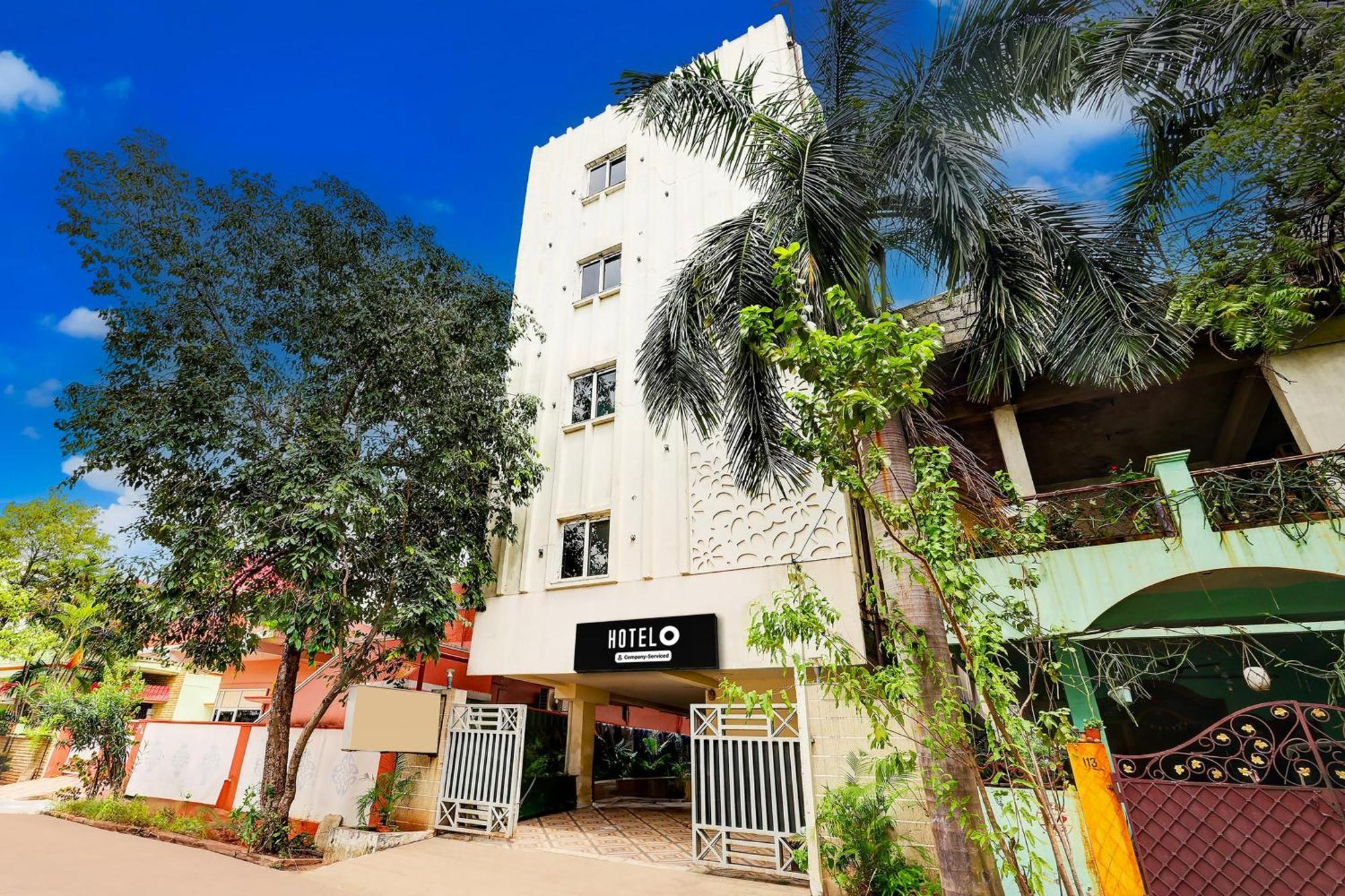 Super Hotel O Mahanadu Formerly Akshaya Bheemas Vijayawāda Екстериор снимка